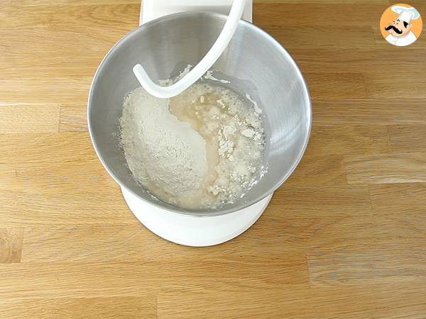 Cornes de gazelle, la recette expliquée pas à pas - Préparation etape 1