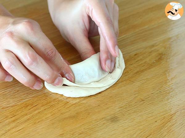 Cornes de gazelle, la recette expliquée pas à pas - Préparation etape 5