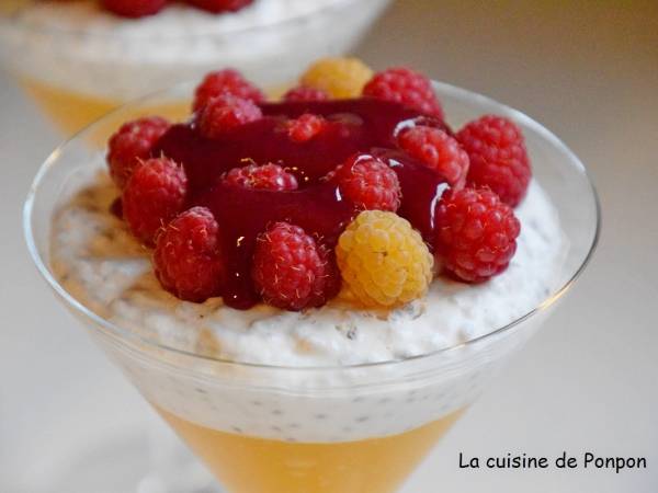 Graines de chia parfumées au lait de coco, mangue et framboises - Préparation etape 1