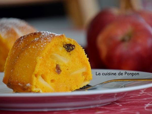 Gâteau yaourt aux pommes et raisins parfumé au rhum (de Guyane) - Préparation etape 4