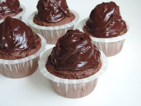 Cupcake noir et fantôme blanc - Préparation etape 3