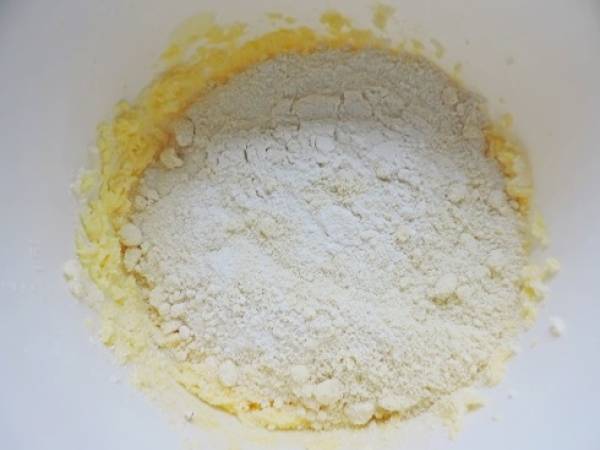 Cookies aux pralines toutes roses - Préparation etape 2