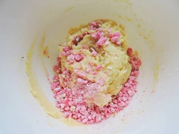 Cookies aux pralines toutes roses - Préparation etape 3