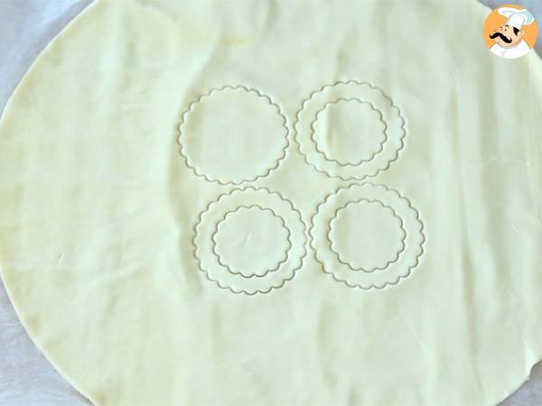 Vols au vent framboises et mascarpone - Préparation etape 1