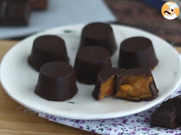Chocolats fourrés au caramel au beurre salé et aux amandes - Préparation etape 5