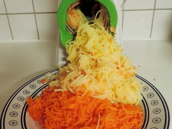 Galette de carottes et pommes de terre - Préparation etape 1