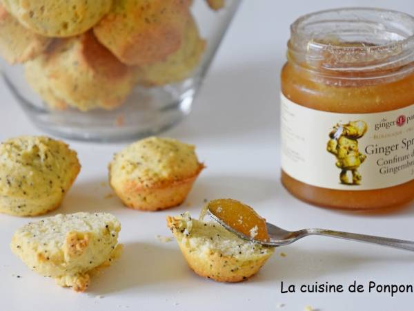 Scone aux graines de pavot parfumé au citron et garni de confiture de gingembre - Préparation etape 1