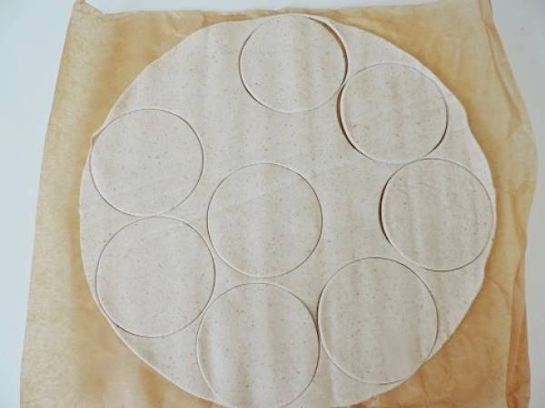 Feuilleté au thon parfumé à l'ail des ours - Préparation etape 1