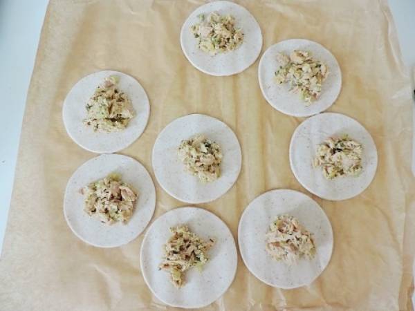 Feuilleté au thon parfumé à l'ail des ours - Préparation etape 2