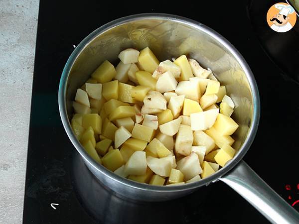 Velouté de topinambour, pomme de terre et lard - Préparation etape 1