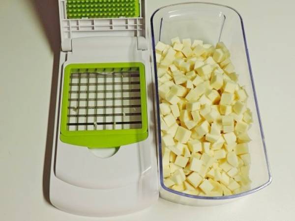 Soupe au panais, carotte et céleri rave - Préparation etape 1