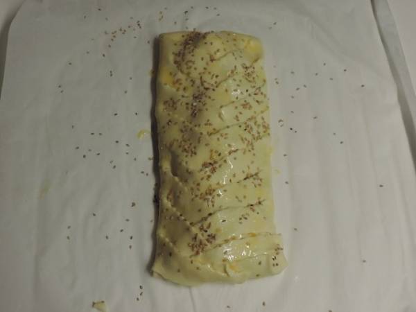 Feuilleté tressé au thon, olives et épices - Préparation etape 3