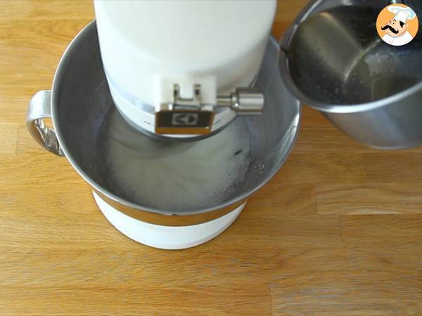 Nougat glacé (la recette en détails et en vidéo) - Préparation etape 2