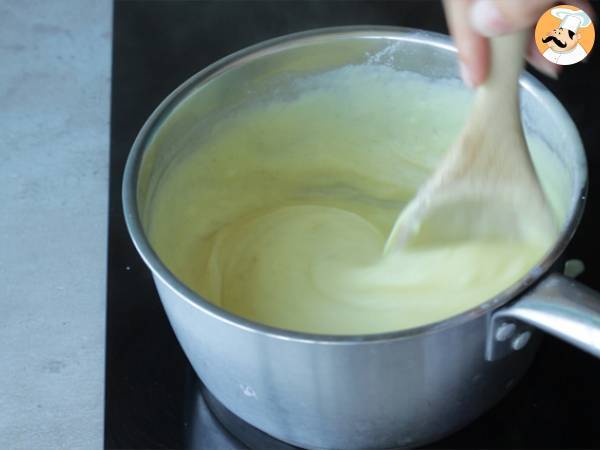 Saint Honoré, la recette expliquée pas à pas et en vidéo - Préparation etape 7