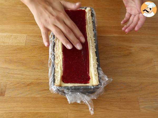 Bûche à la mangue et à la framboise - Préparation etape 17