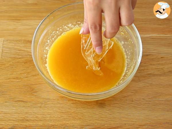 Bûche à la mangue et à la framboise - Préparation etape 20