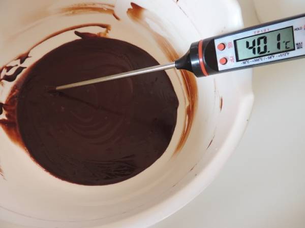 Mousse au chocolat de Philippe Conticini - Préparation etape 1