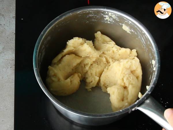 Éclairs à la crème de pistache et aux framboises - Préparation etape 7