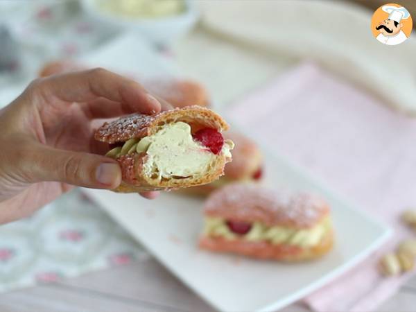 Éclairs à la crème de pistache et aux framboises - Préparation etape 18