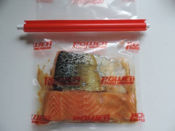 Filet de saumon mariné et son risotto au poivron rouge - Préparation etape 2