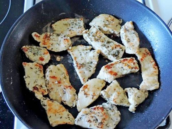 Escalope de poulet au citron et tomates cerises - Préparation etape 1