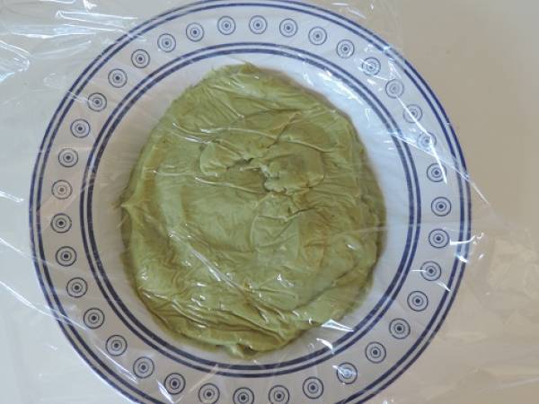 Pâte sucrée selon Cyril Lignac, garnie de crème diplomate à la pistache - Préparation etape 4