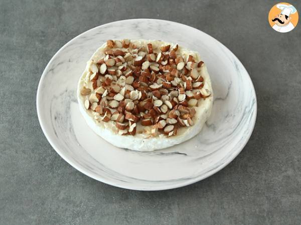 Brie fourré aux abricots et aux amandes - Préparation etape 2