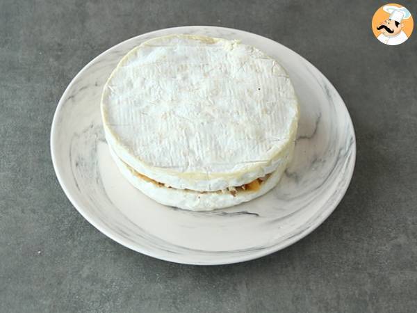 Brie fourré aux abricots et aux amandes - Préparation etape 4