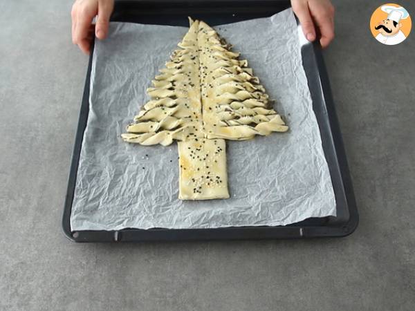 Sapin feuilleté à la tapenade maison - Préparation etape 7