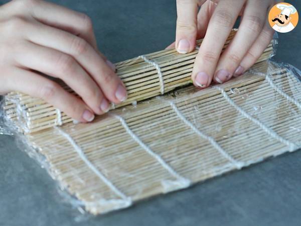 Makis au saumon fumé et avocat - Préparation etape 8