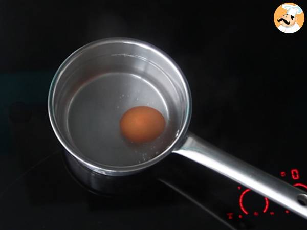 Œufs à la coque au caviar - Préparation etape 1