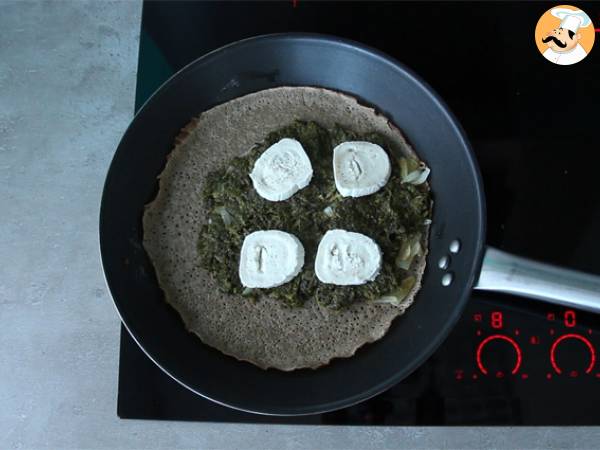 Galette au fromage de chèvre et aux épinards - Préparation etape 2