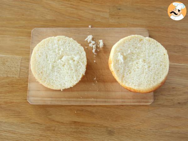 Burger à l'italienne : sauce pesto, tomates séchées, mozzarella - Préparation etape 1