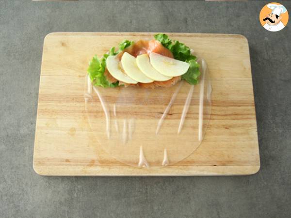 Rouleaux de printemps au saumon fumé et pomme - Préparation etape 3