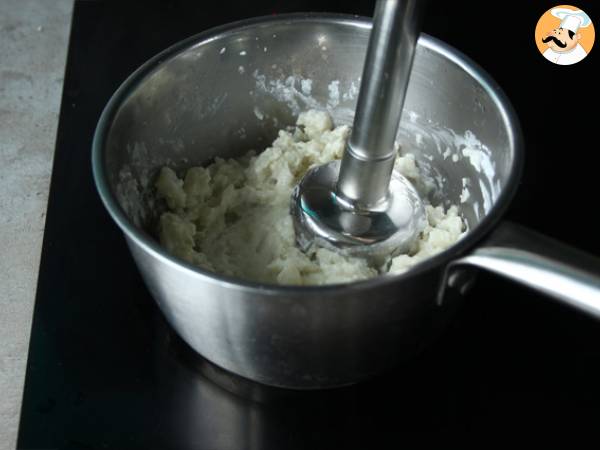 Crème de chou-fleur, coco et saumon fumé - Préparation etape 2