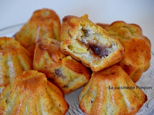 Muffin banane, pomme, poudre d'écorce de combava et son coeur marron - Préparation etape 5