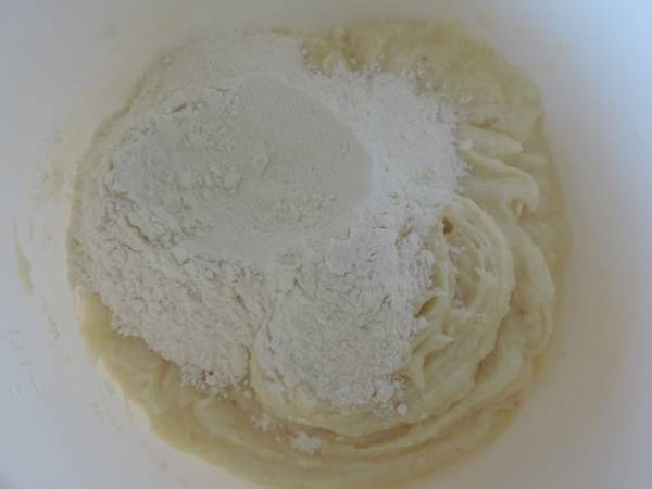 Financier aux vermicelles de chocolat et coeur à la confiture de lait - Préparation etape 1