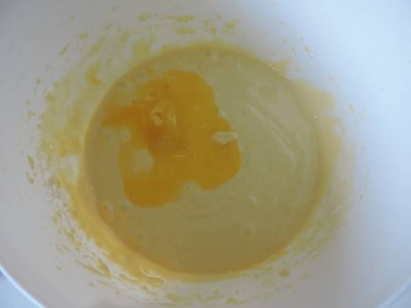 Far au jus de clémentine garni de chantilly et confiture de lait - Préparation etape 2