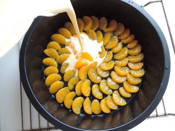 Far au jus de clémentine garni de chantilly et confiture de lait - Préparation etape 4