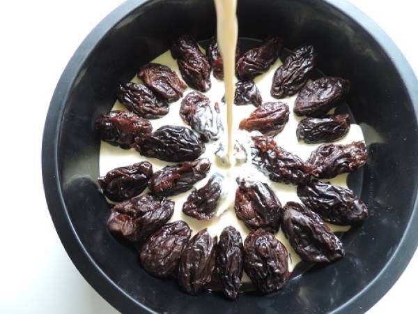 Clafoutis de pruneaux au Patxaran, façon Alain Ducasse - Préparation etape 6