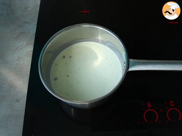 Panna cotta à la vanille et son coulis d'abricots - Préparation etape 1