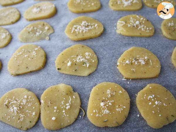 Biscuits apéritif au parmesan et romarin - Préparation etape 4