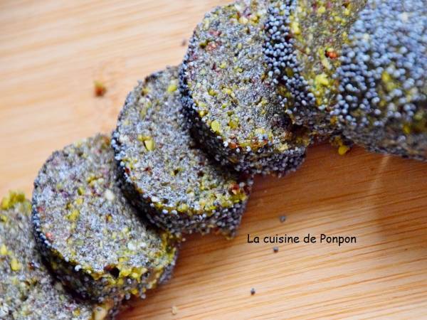 Barre énergétique dattes, pistaches, noix de cajou, cranberries, spiruline - vegan - Préparation etape 4