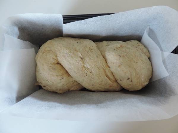 Pain au lait, aux graines de lin et linette, sans beurre - Préparation etape 2