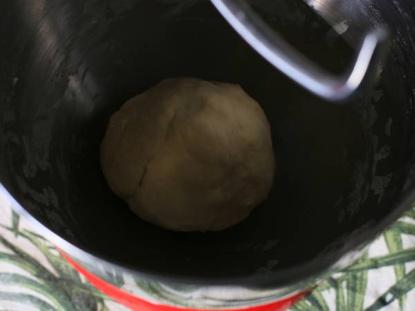 Petits pains tressés au pesto - Préparation etape 1