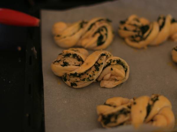 Petits pains tressés au pesto - Préparation etape 8