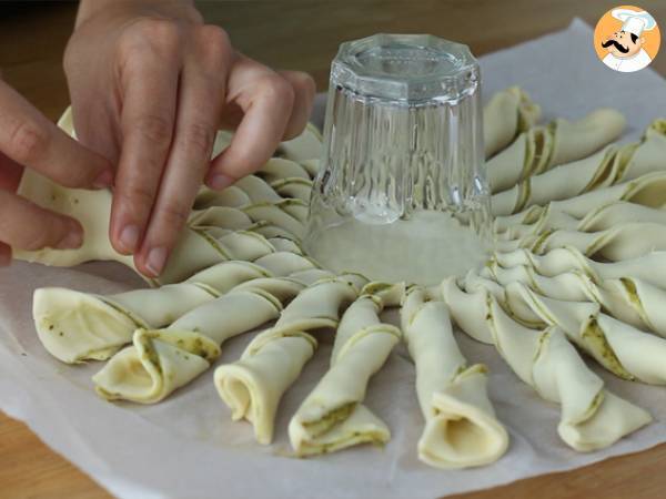 Soleil feuilleté au pesto - Préparation etape 3