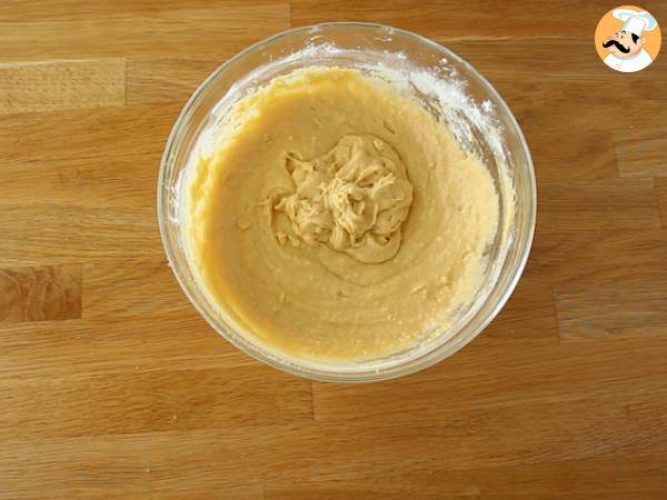 Gâteau renversé aux mirabelles et amandes - Préparation etape 4