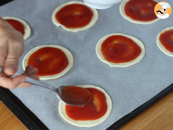 Feuilletés pizzas momies - Préparation etape 2