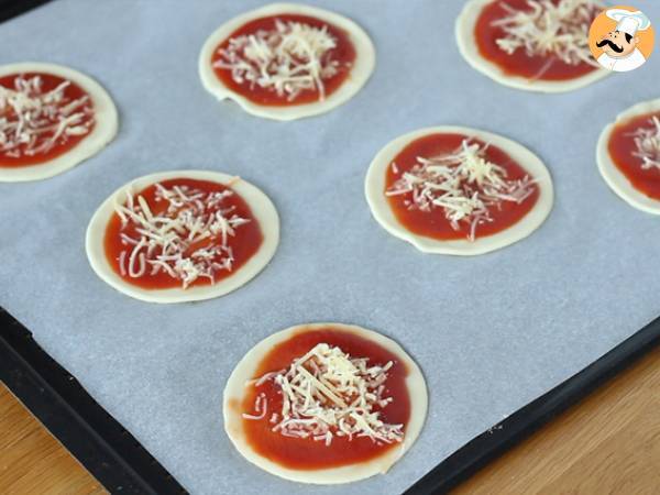 Feuilletés pizzas momies - Préparation etape 3